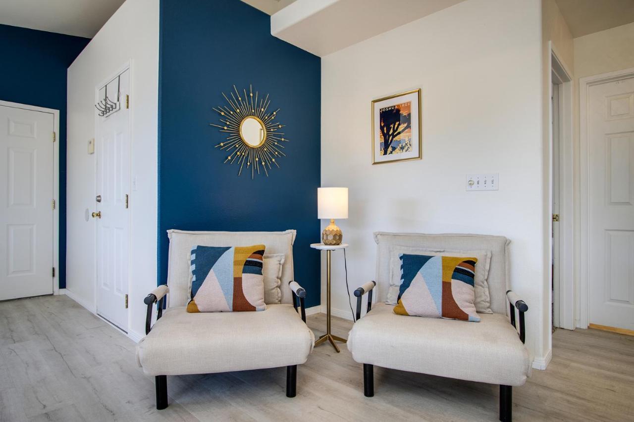 Sapphire Haven + Casita! Pool + Spa + Movie Theatre + 10 Min To Monument! Джошуа-Трі Екстер'єр фото