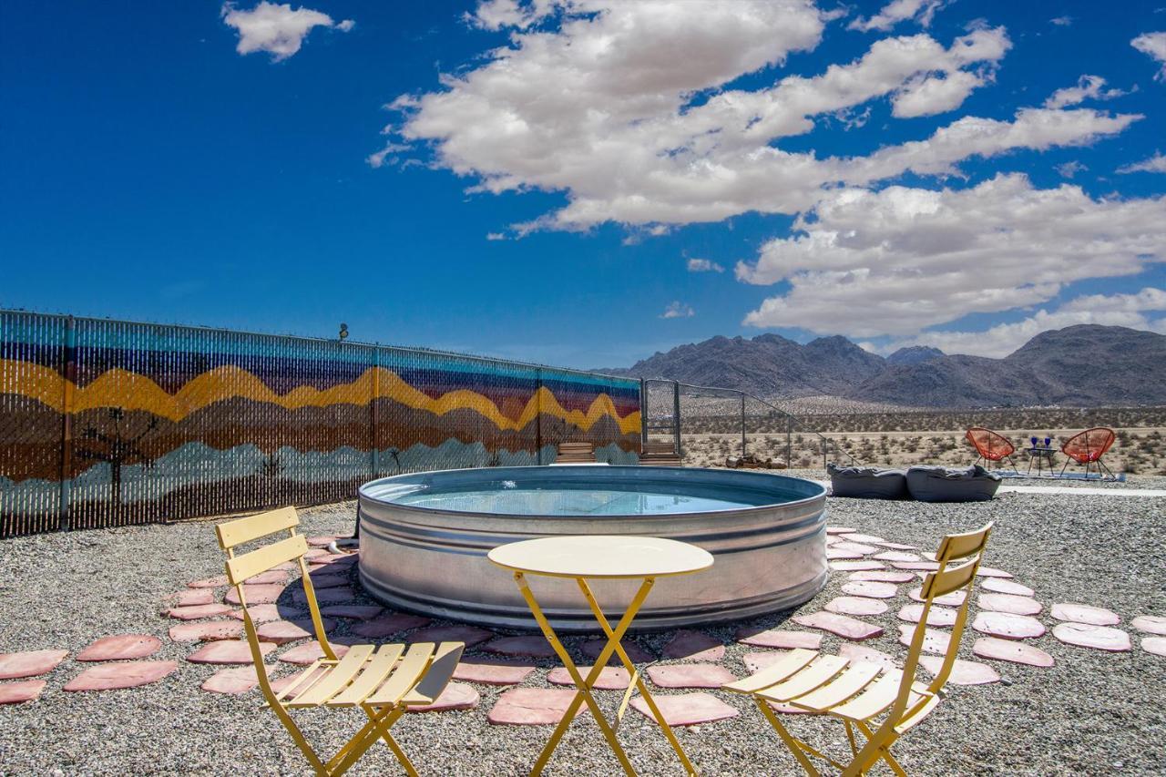 Sapphire Haven + Casita! Pool + Spa + Movie Theatre + 10 Min To Monument! Джошуа-Трі Екстер'єр фото