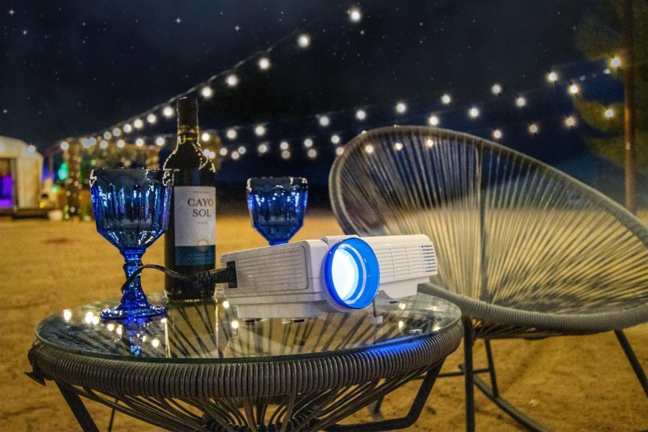 Sapphire Haven + Casita! Pool + Spa + Movie Theatre + 10 Min To Monument! Джошуа-Трі Екстер'єр фото