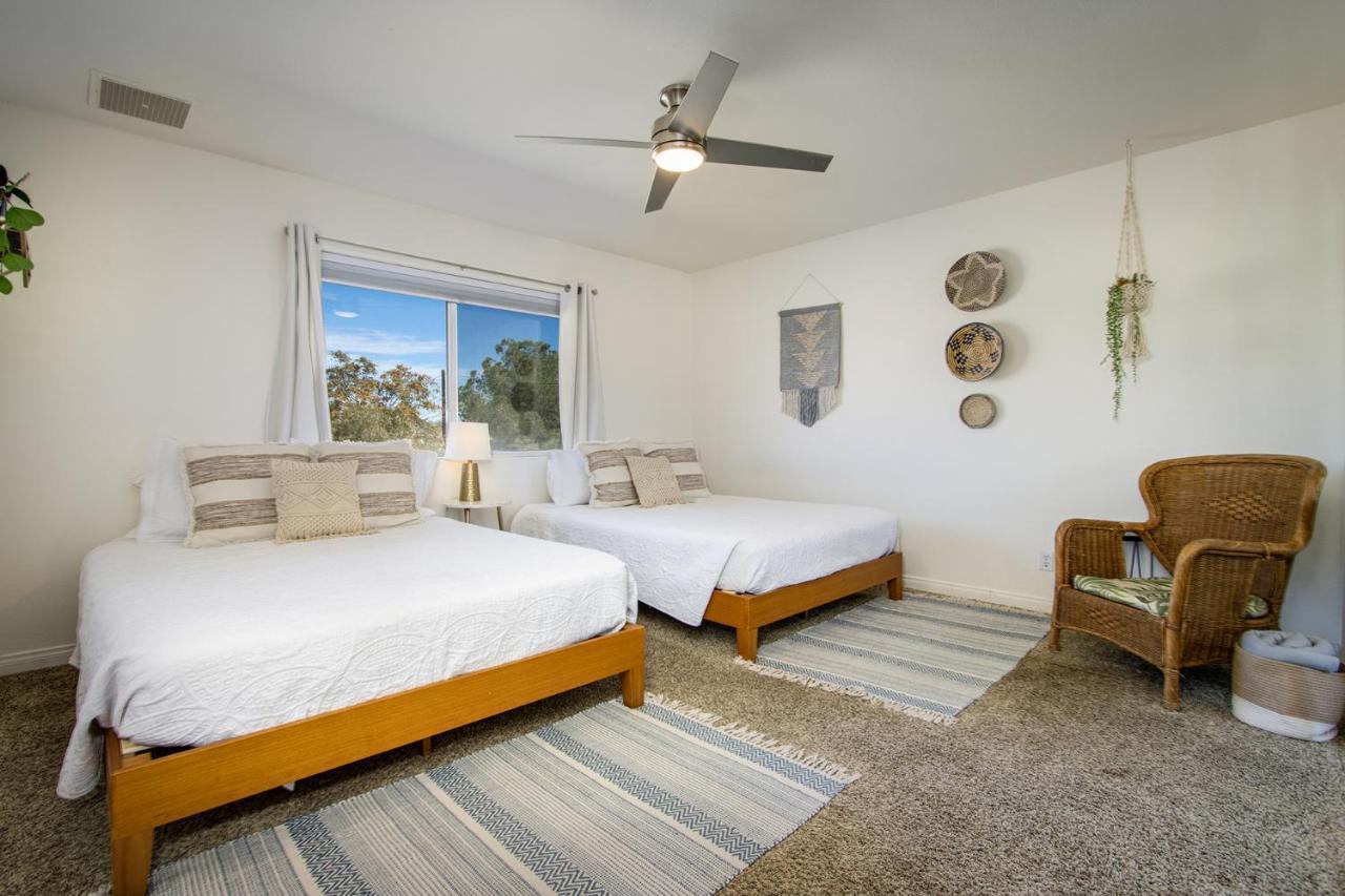 Sapphire Haven + Casita! Pool + Spa + Movie Theatre + 10 Min To Monument! Джошуа-Трі Екстер'єр фото