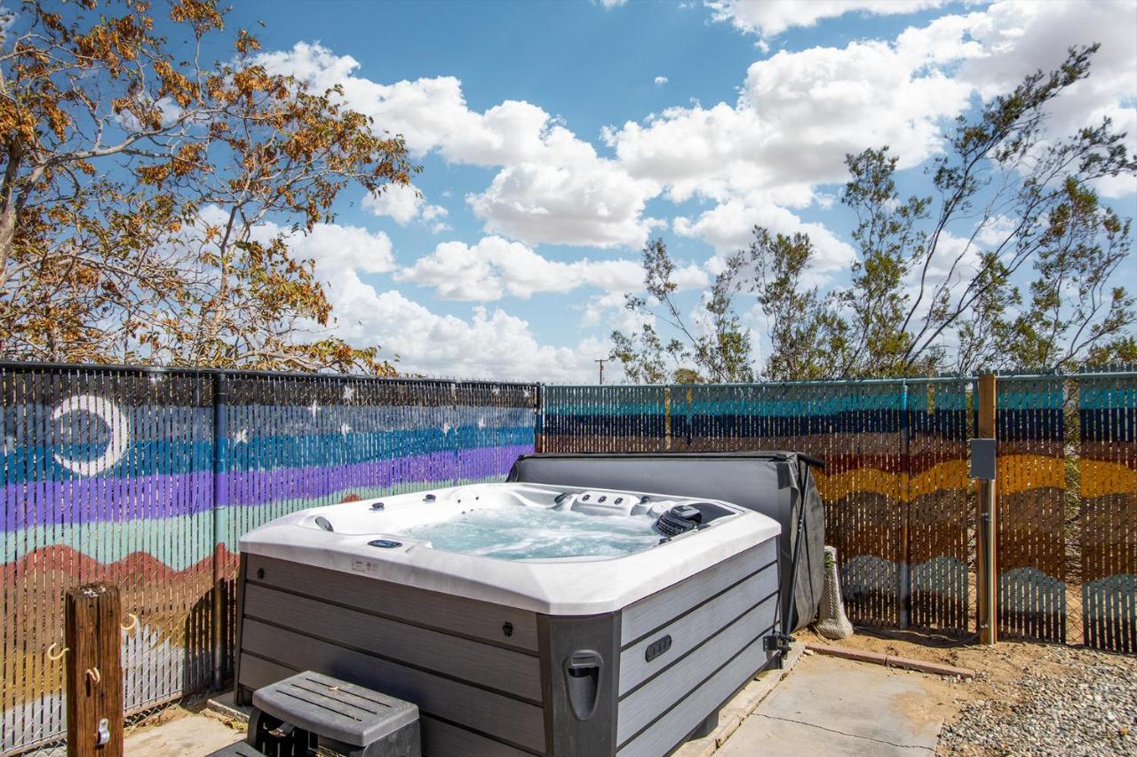 Sapphire Haven + Casita! Pool + Spa + Movie Theatre + 10 Min To Monument! Джошуа-Трі Екстер'єр фото