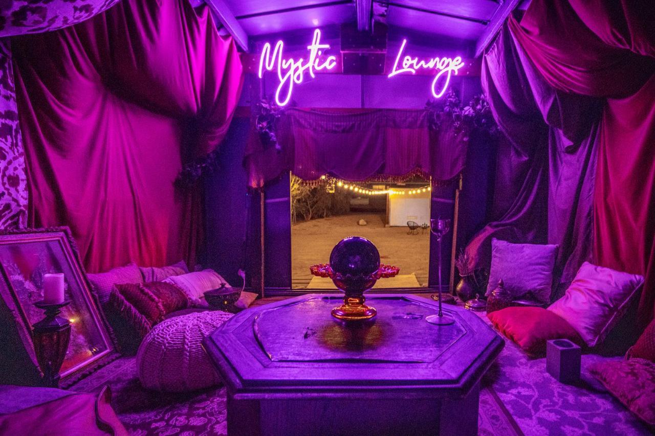 Sapphire Haven + Casita! Pool + Spa + Movie Theatre + 10 Min To Monument! Джошуа-Трі Екстер'єр фото